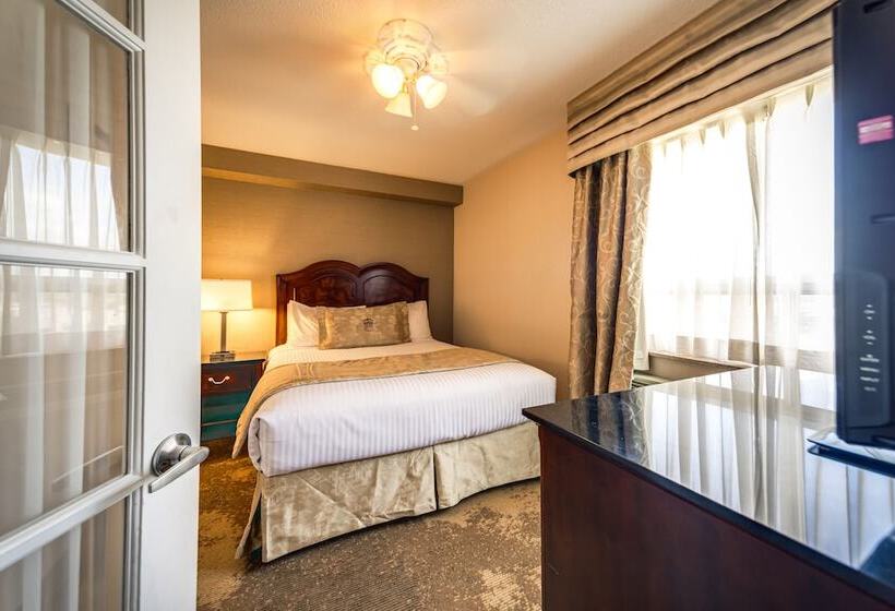 جناح, Monte Carlo Inn & Suites Downtown Markham