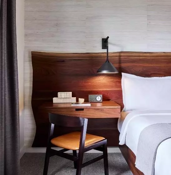 スイート, Rosewood Sand Hill