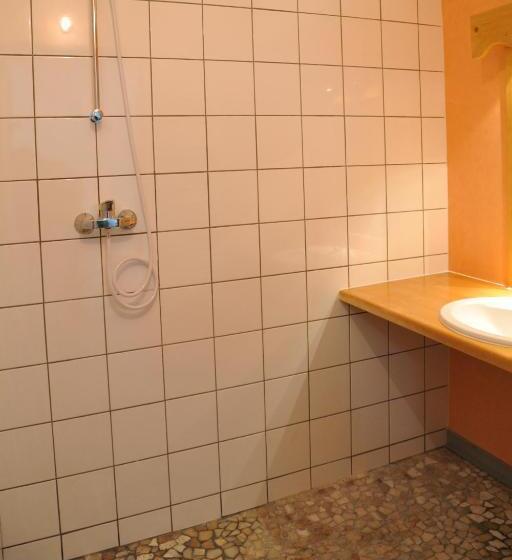 スタンダードスタジオ, Résidence Le Bois De La Reine