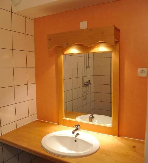 スタンダードスタジオ, Résidence Le Bois De La Reine