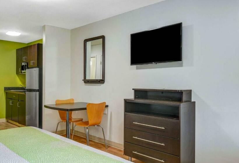 غرفة قياسية سرير كينج, Studio 6atlanta, Ga  Chamblee