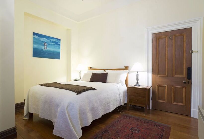 غرفة قياسية, The Classic Villa