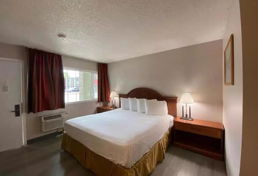 Standard-huone King-vuode, University Inn Chico