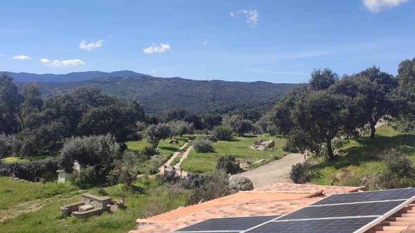 חדר סטנדרט, Il Nuraghe