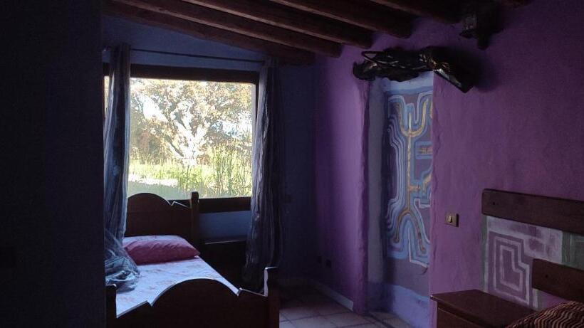 דירת שני חדרים, Il Nuraghe