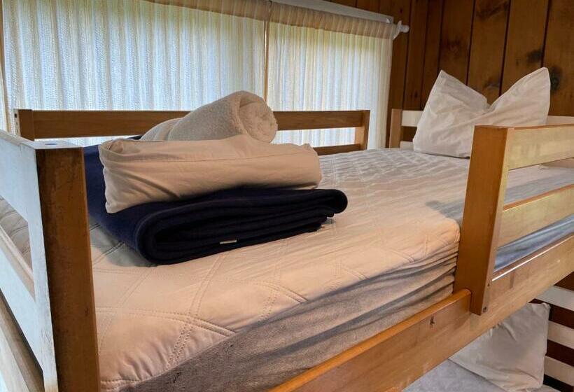 سرير فى غرفة مشتركه, Hi Martha S Vineyard   Hostel