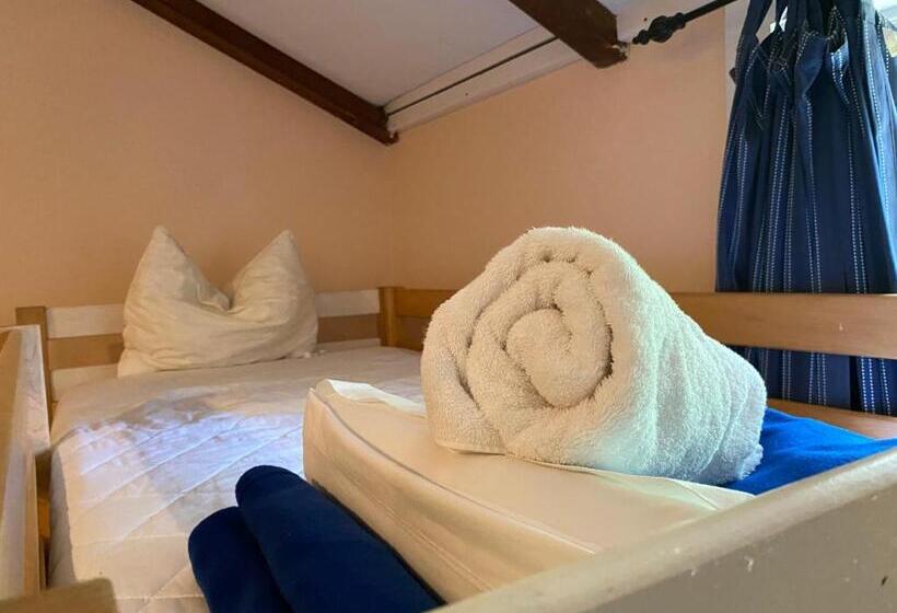 Кровать в Общей Комнате, Hi Martha S Vineyard   Hostel