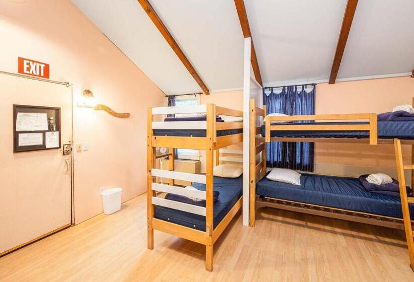 سرير فى غرفة مشتركه, Hi Martha S Vineyard   Hostel