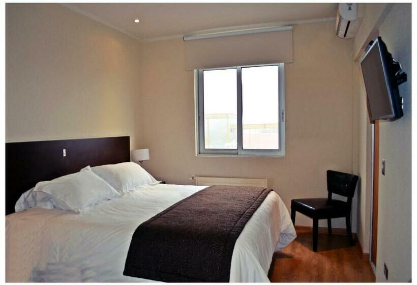 חדר משפחתי, Plaza Cienfuegos