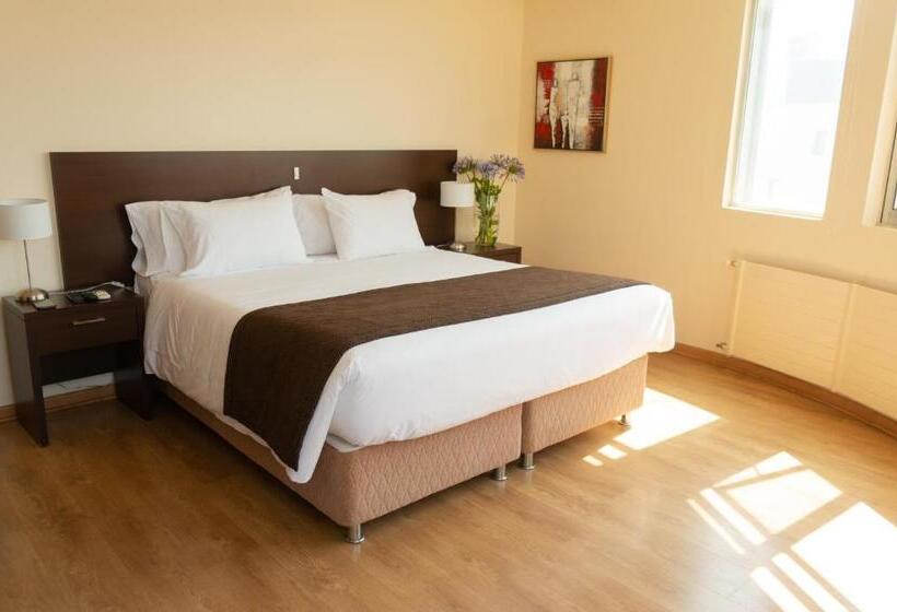 סוויטה, Plaza Cienfuegos