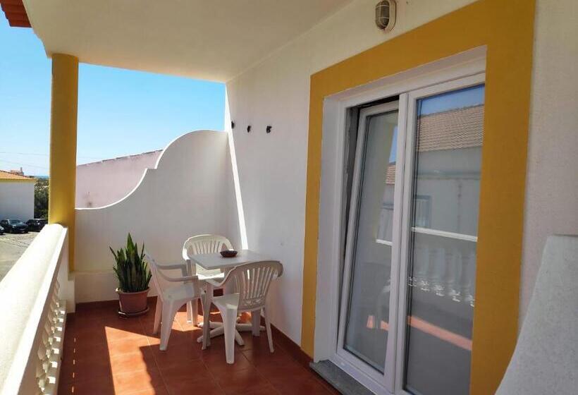 带阳台的三人标准间, Casa Mar Azul