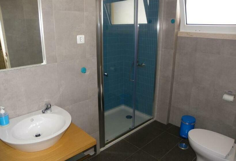 اتاق استاندارد با سرویس بهداشتی مشترک, Se7 Mares