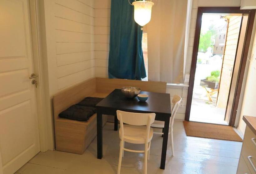 اتاق سوپریور چهار تخته, Senoji Vaistine