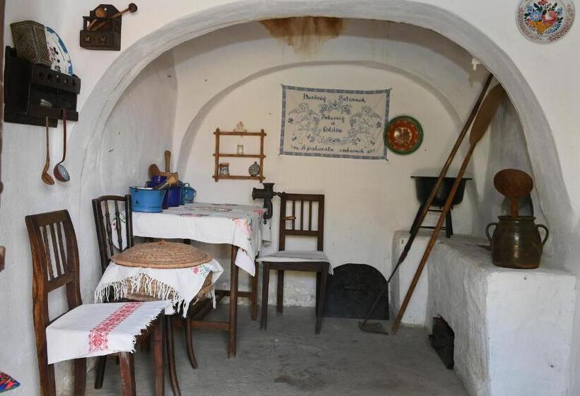 דירת חדר נוף לגינה, Rajna Villabridge&spa