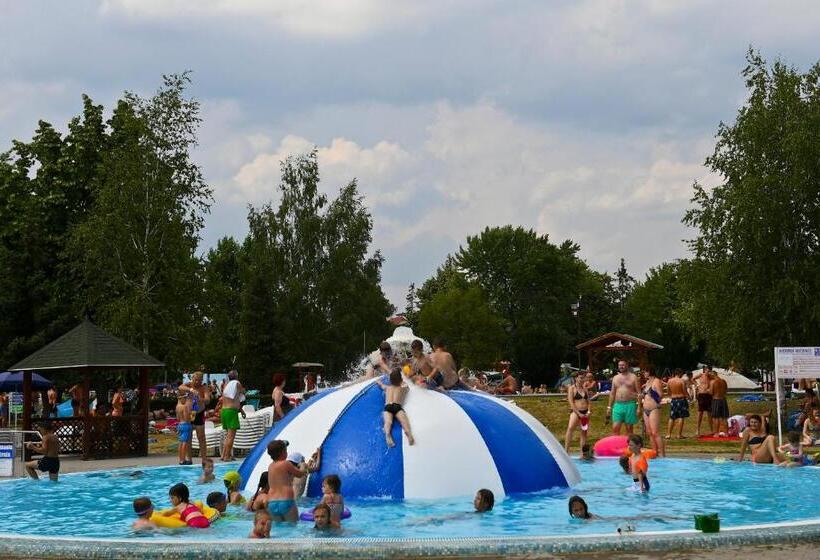 דירת חדר נוף לגינה, Rajna Villabridge&spa