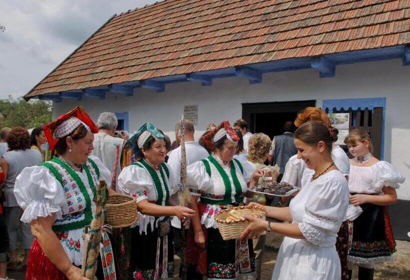 דירת חדר נוף לגינה, Rajna Villabridge&spa