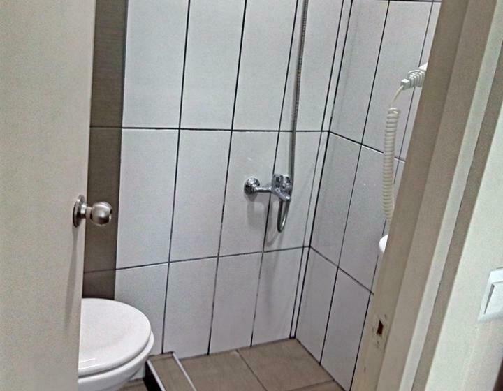 스탠다드 룸, Rich Melissa