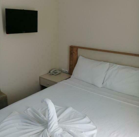 스탠다드 룸, Rich Melissa