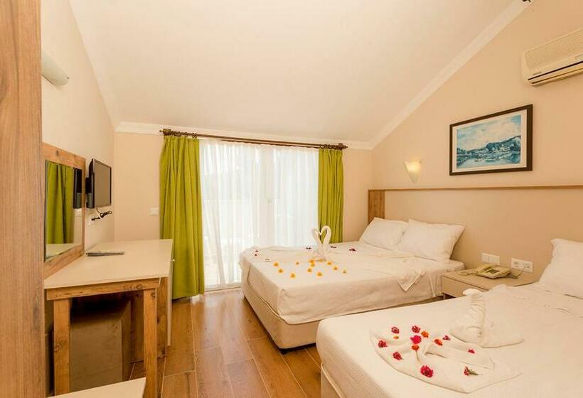 스탠다드 룸, Rich Melissa