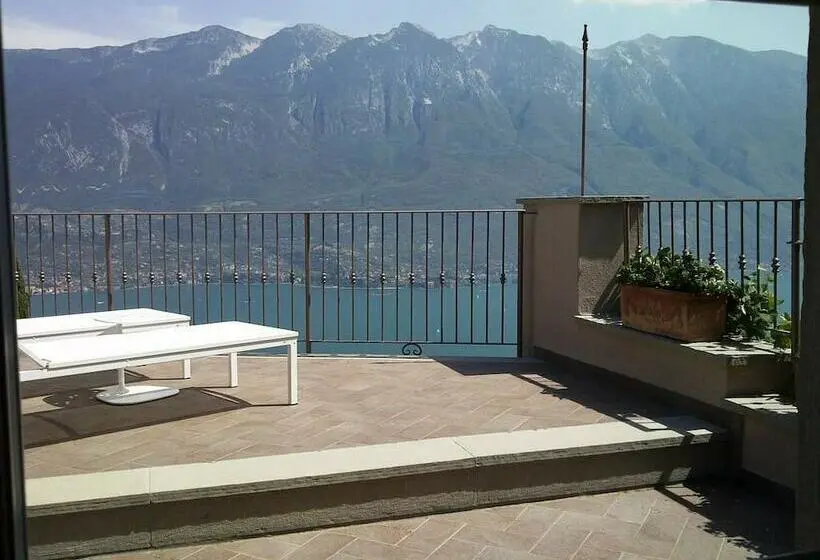 湖の見えるジュニアスイート, Locanda Al Castelletto