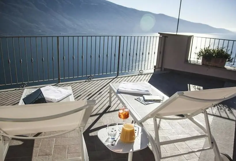 湖の見えるジュニアスイート, Locanda Al Castelletto