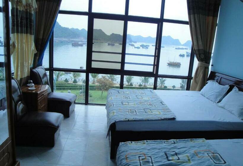 اتاق سوپریور با چشم‌انداز دریا, Phuong Mai Family