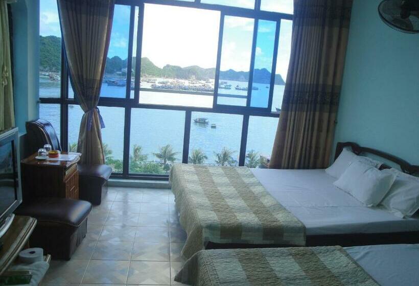 اتاق سوپریور با چشم‌انداز دریا, Phuong Mai Family