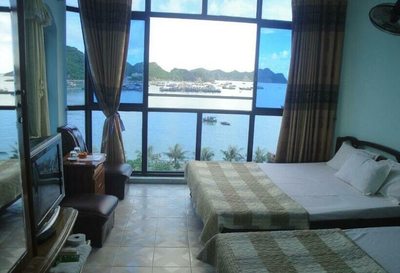 اتاق سوپریور با چشم‌انداز دریا, Phuong Mai Family