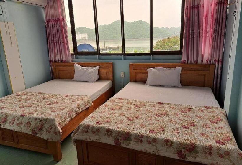 اتاق سوپریور با چشم‌انداز دریا, Phuong Mai Family