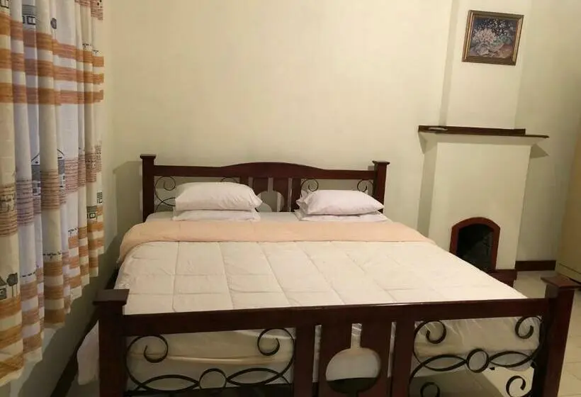 اتاق لوکس با تخت بزرگ, Bungalow 28