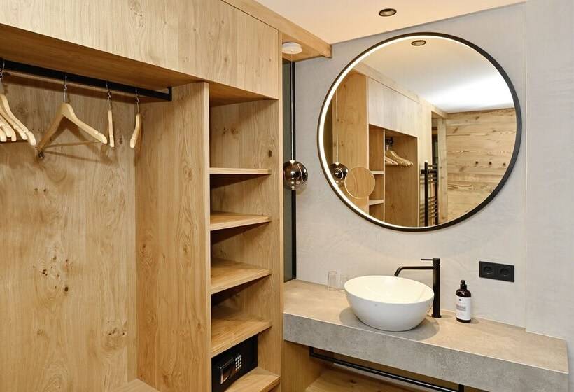 غرفة كلاسيكية مطلة على الجبل, Sporthotel  Bachmann