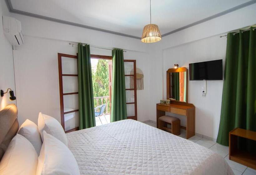 带大床的标准间, Iro S Residence