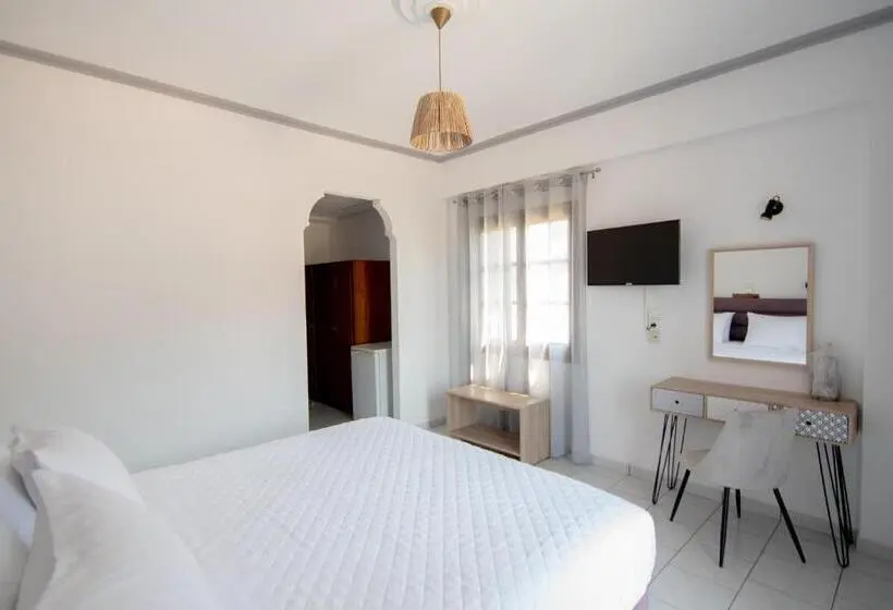 اتاق سوپریور یک تخته, Iro S Residence