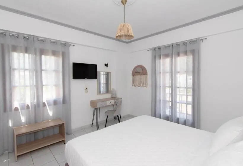 اتاق سوپریور یک تخته, Iro S Residence