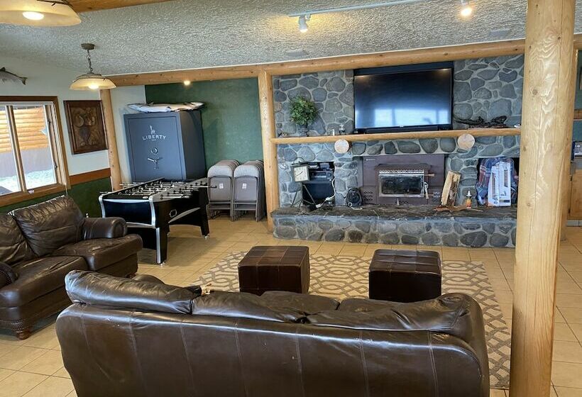 كابينة, King Halibut Lodge