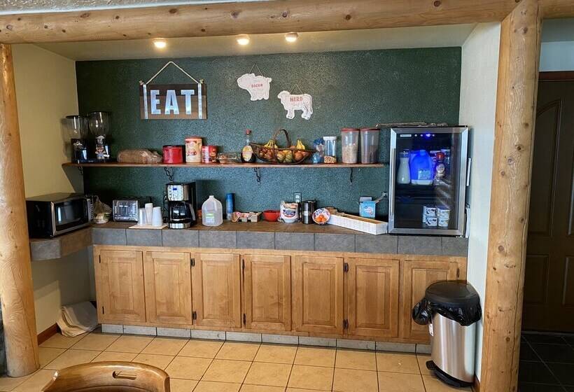 Cabana, King Halibut Lodge