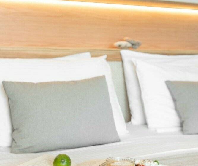 豪华工作室, Esperanto