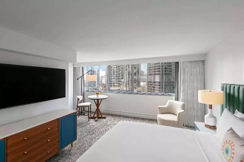 استودیوی استاندارد, Boutique Apart