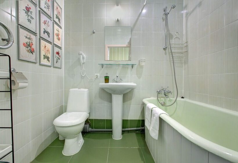 Standard Kolmen Hengen Huone, Comfort On Chekhova