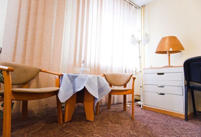 اتاق استاندارد, Hostel Malinowski City