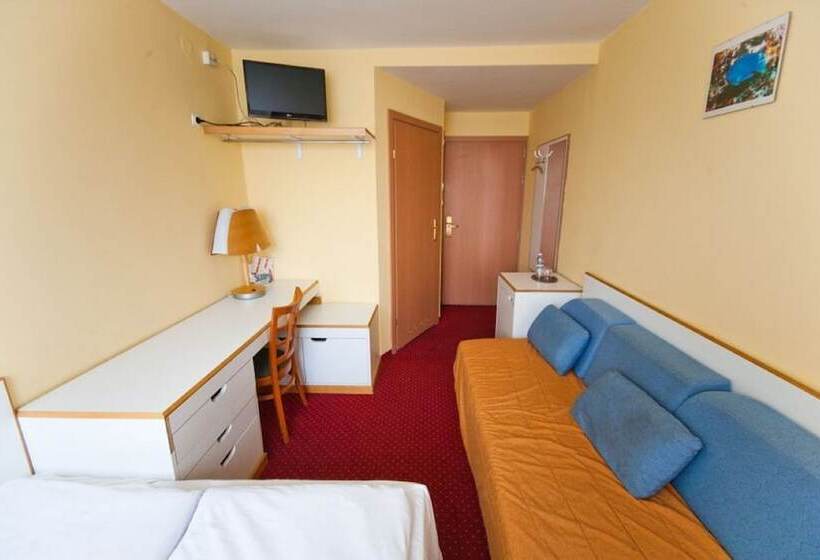 اتاق استاندارد, Hostel Malinowski City