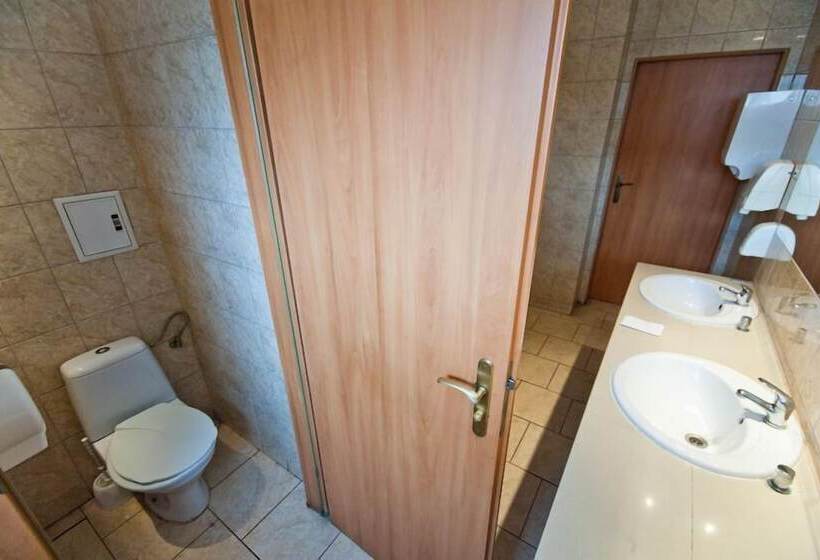 اتاق استاندارد, Hostel Malinowski City