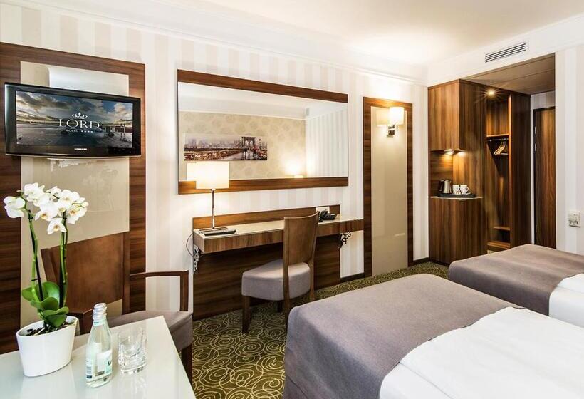 اتاق استاندارد, Lord   Warsaw Airport