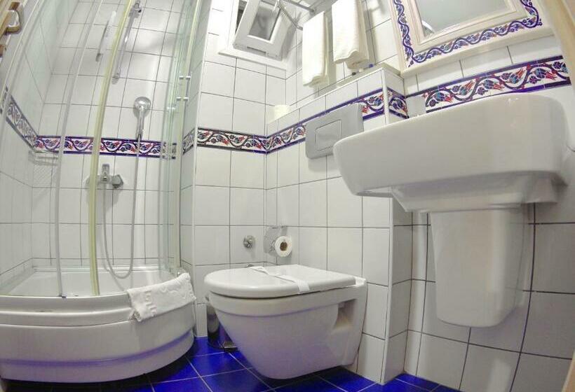 اتاق استاندارد یک نفره, Novano