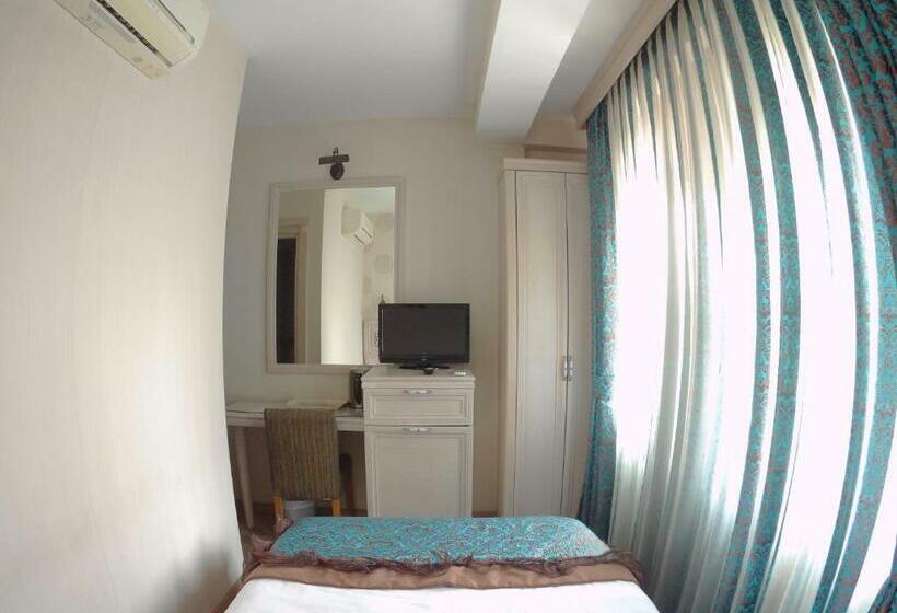 اتاق استاندارد یک نفره, Novano