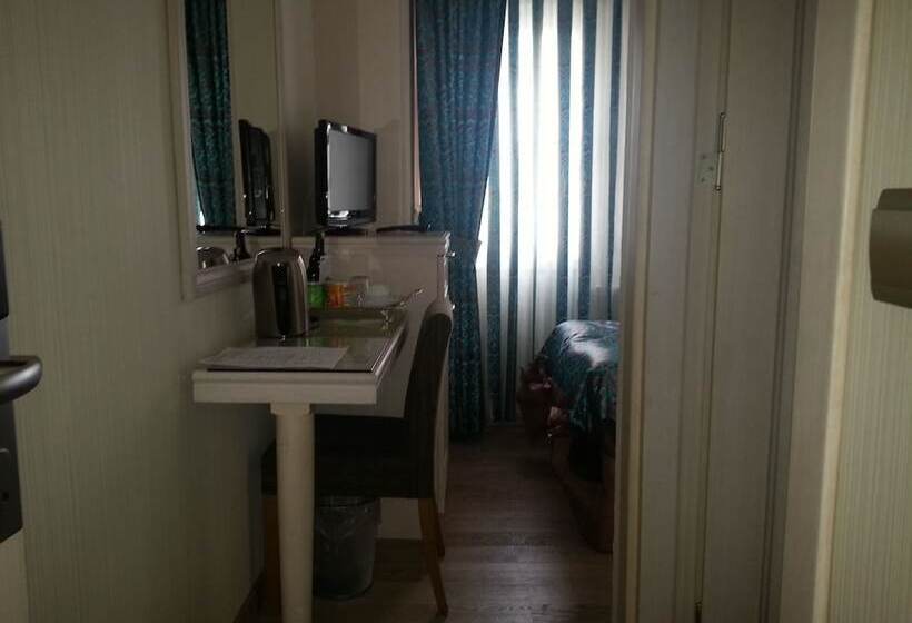 اتاق استاندارد یک نفره, Novano