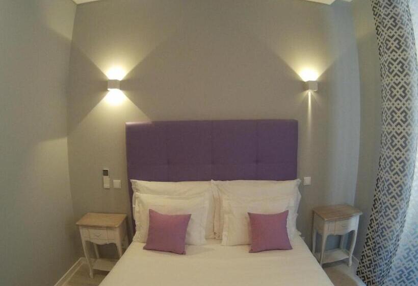 اتاق سوپریور سه تخته, Pensao Estacao Central