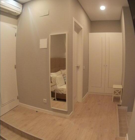 Comfort room with balcony, Pensao Estacao Central