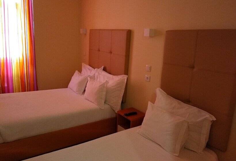 Quarto Triplo Estandar, Pensao Estacao Central