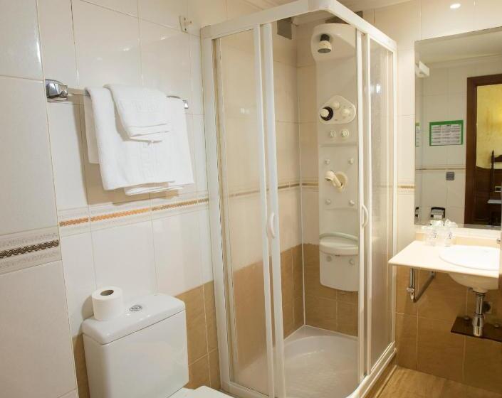 غرفة عائلية, Reyes Catolicos